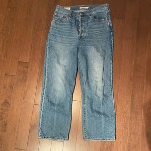 Levi’s ribcage straight ankle jeans